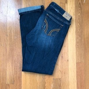 Distressed ankle jeans